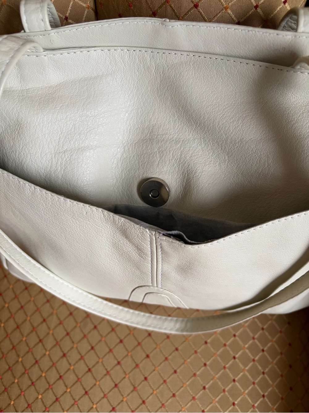 Soft Genuine Leather Tote Bag | Ivory/Cream | Minimalist | Excellent Condition - Picture 7 of 8